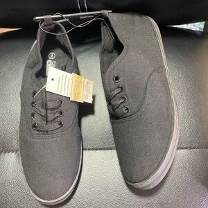 NWT🎉 Take A Walk Black Canvas Shoes Size 9